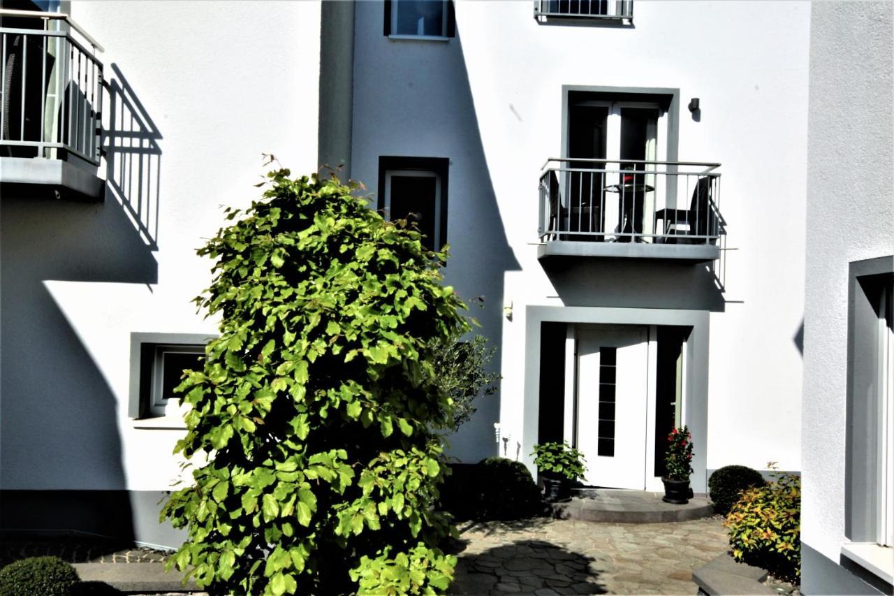 Feriendomizil Am Lindenplatz Hotel Bullay Exterior photo